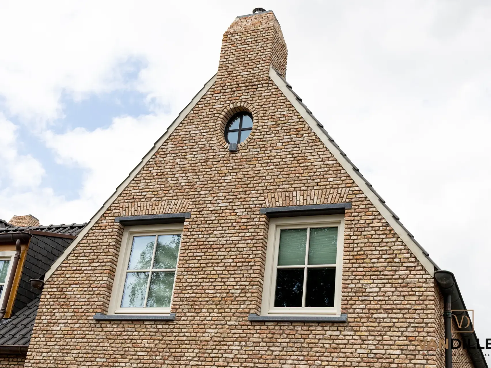Pink apple-blossom handmade IJssel bricks in Geffen
