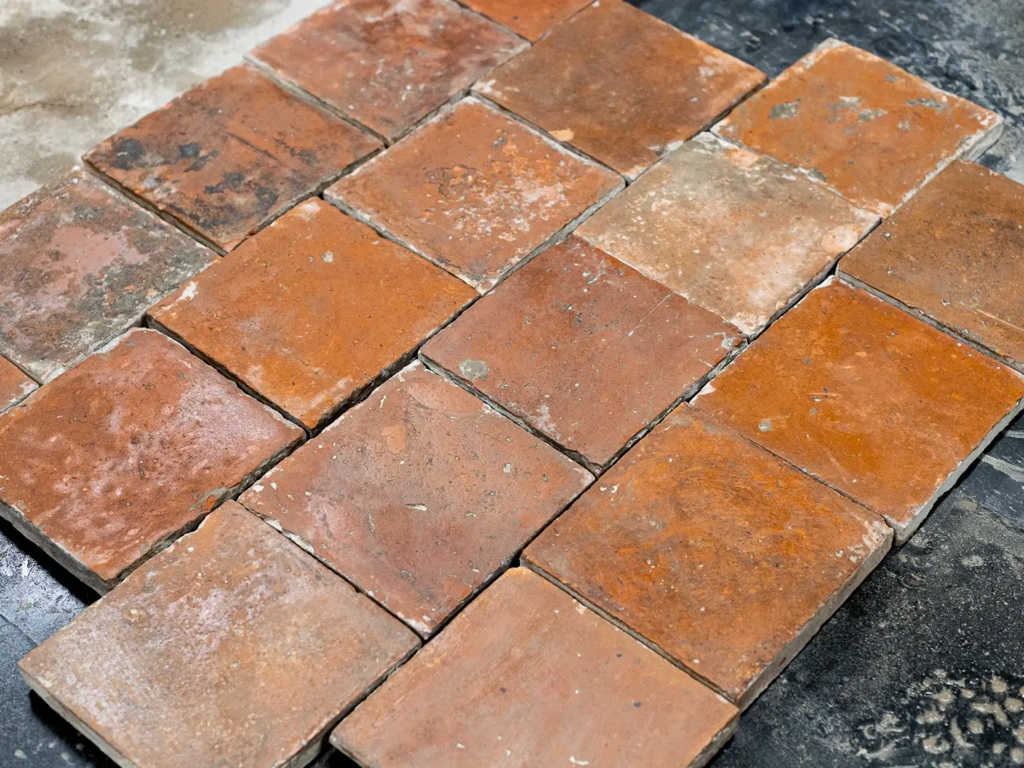 Removing old floor tiles without damaging them