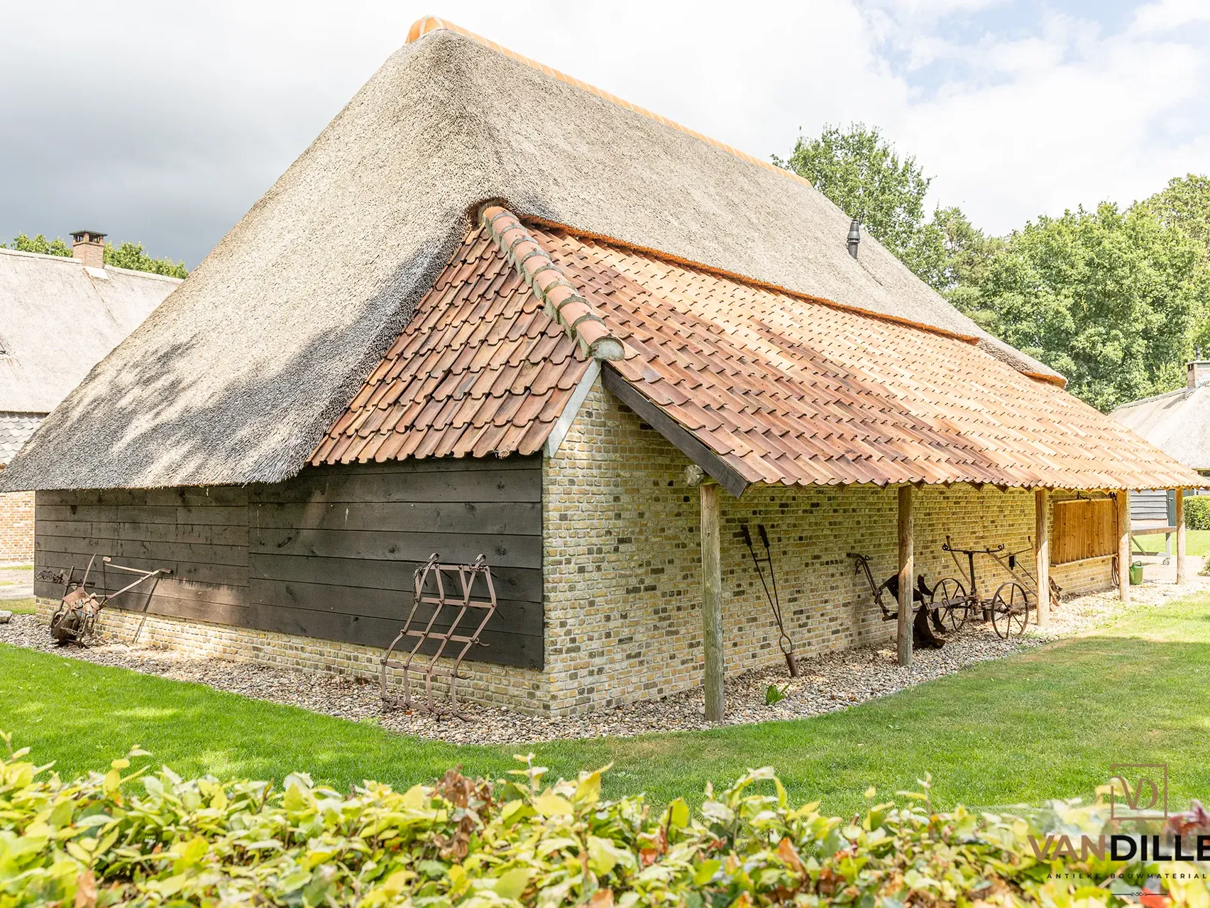 Renovatie restauratie stenen ijsselstenen geeltjes gebikt