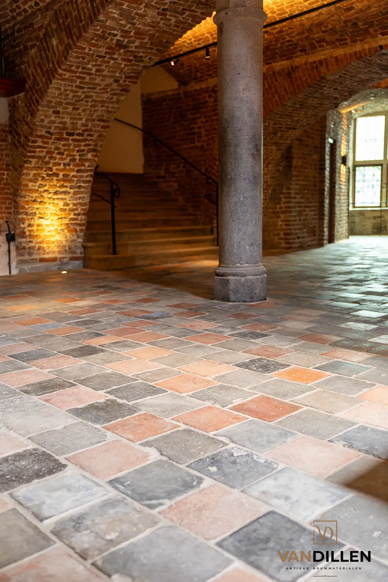 Restauratie Kasteel Huis Bergh - Oude plavuizen mix