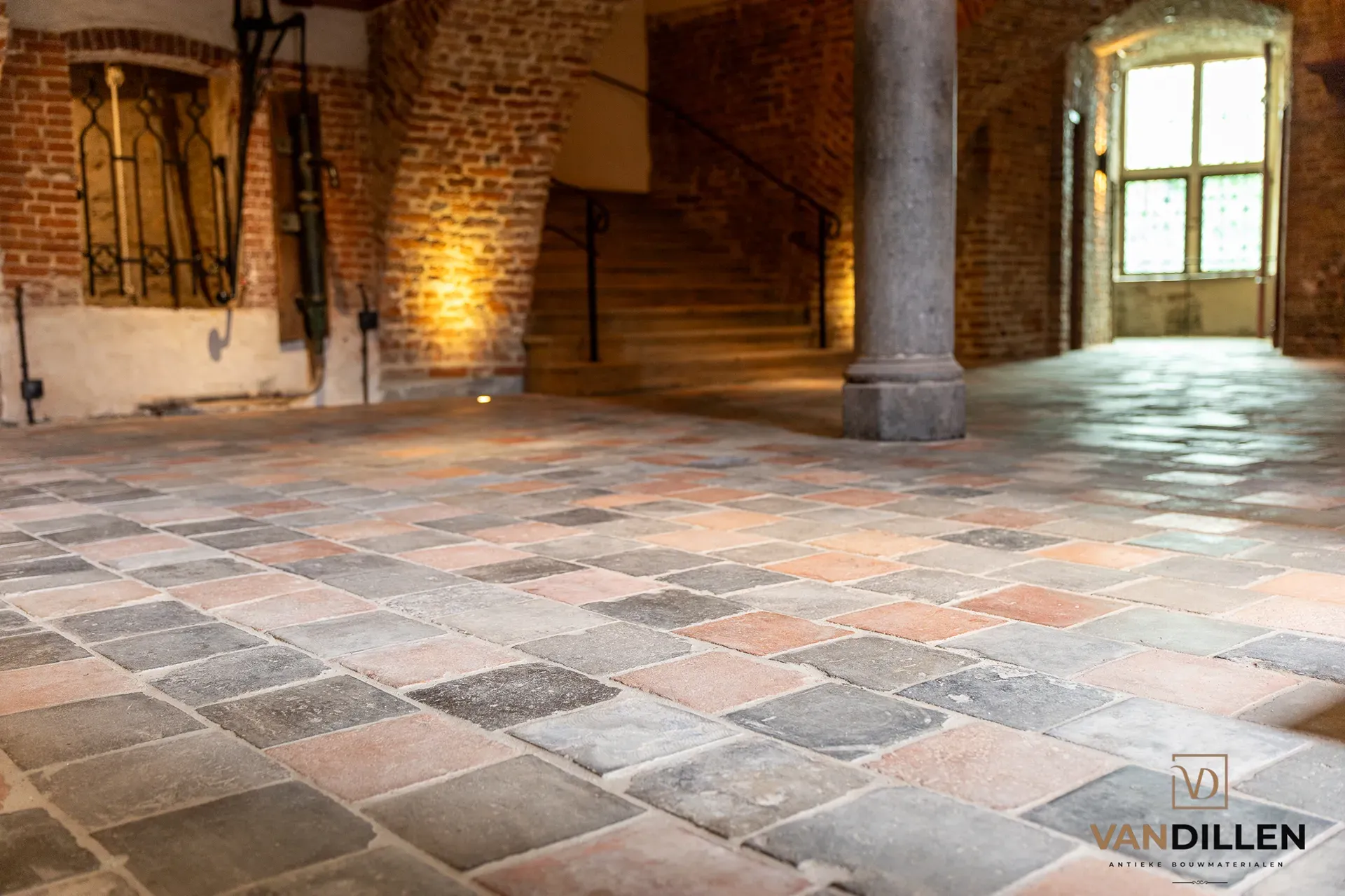 Restauratie Kasteel Huis Bergh - Oude plavuizen mix