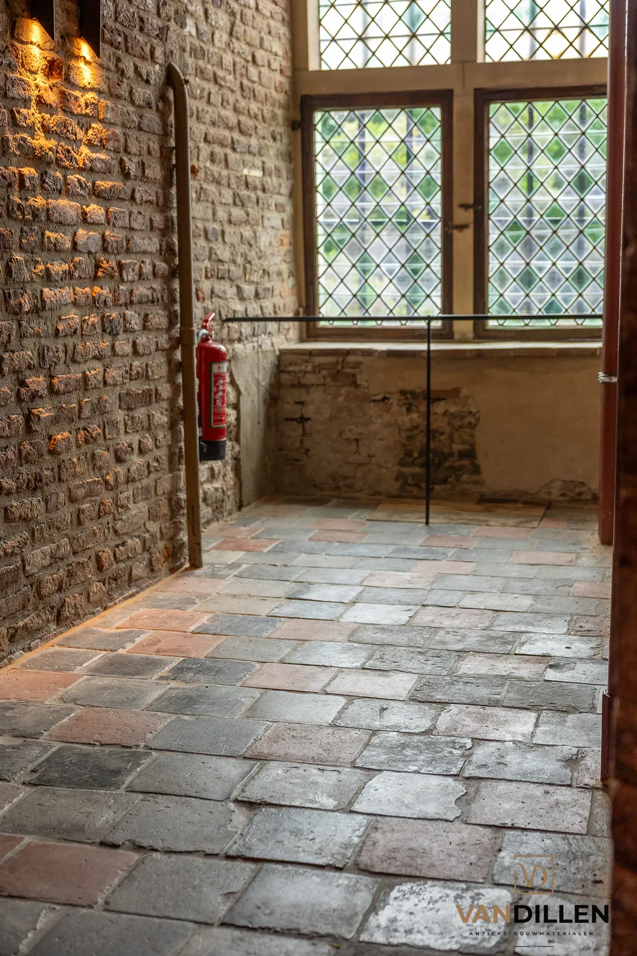 Restauratie Kasteel Huis Bergh - Oude plavuizen mix