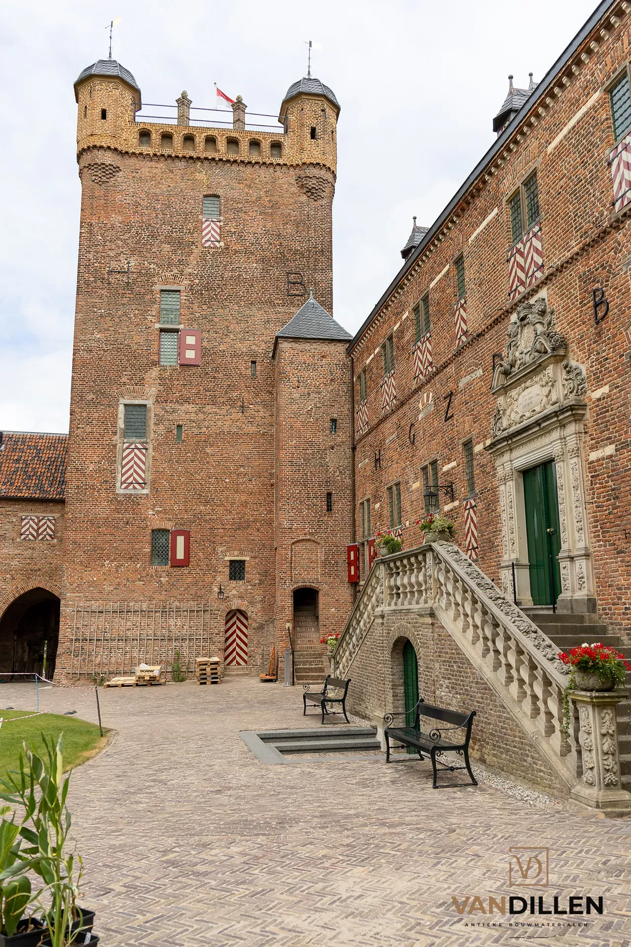 Restauratie Kasteel Huis Bergh - Oude plavuizen mix