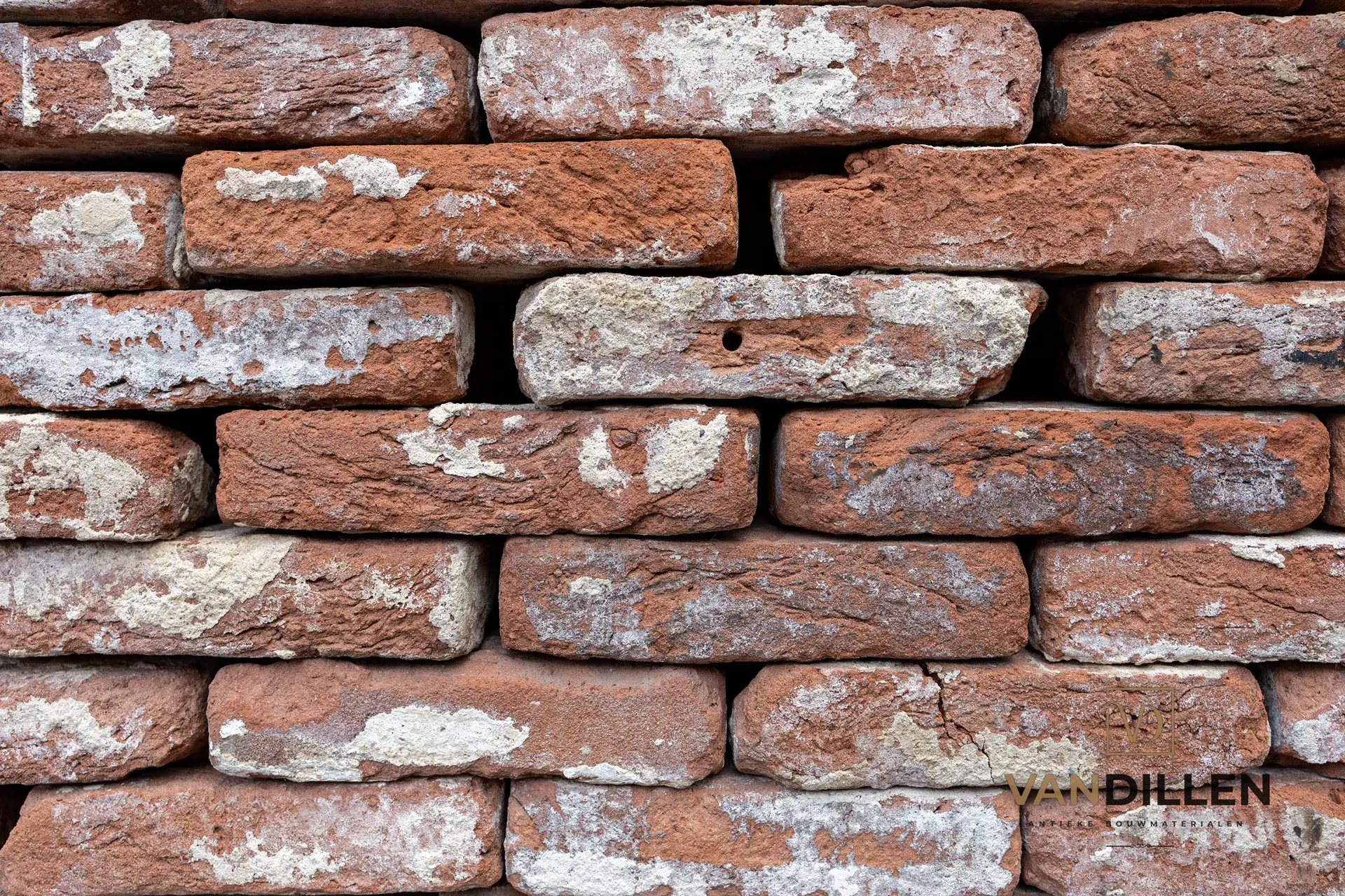 Remainder batch of red handmade Waal-size bricks