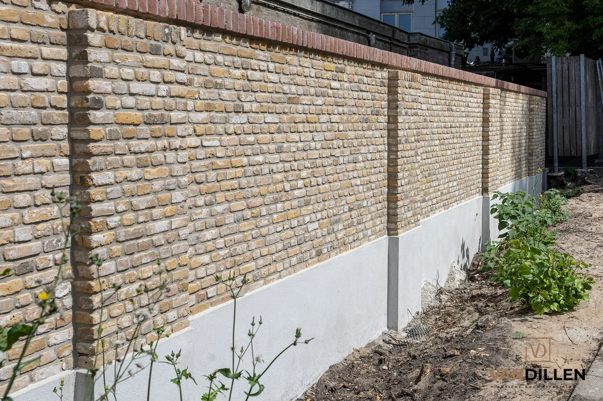 Tuinmuur van vormbak ijsselstenen