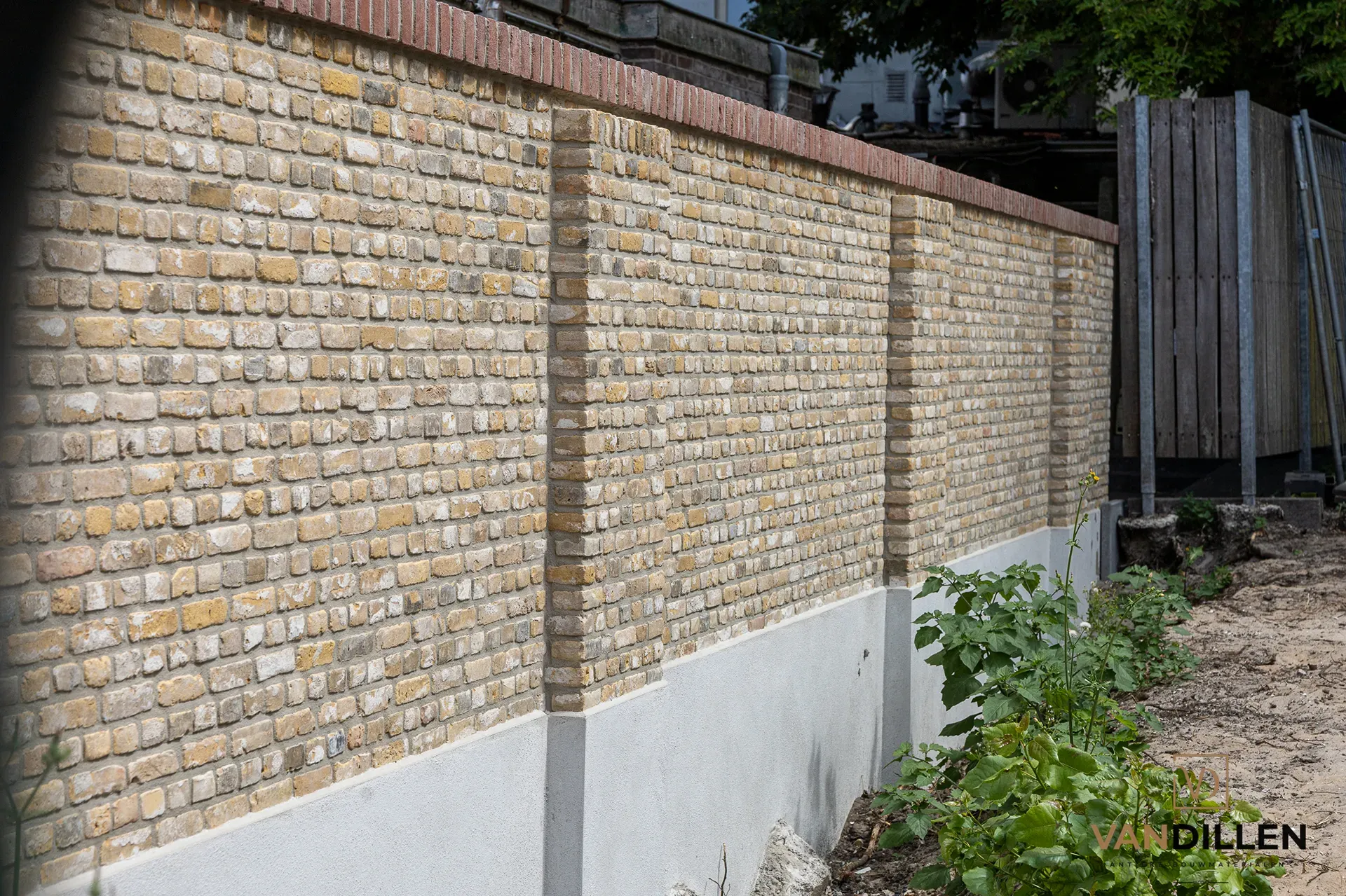 Tuinmuur van vormbak ijsselstenen