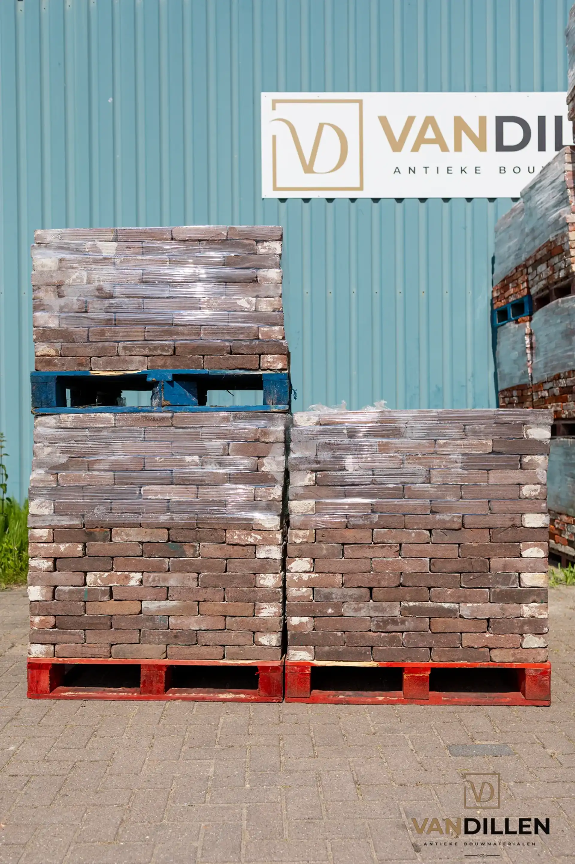 Van Dillen Antieke Bouwmaterialen Rood Paars