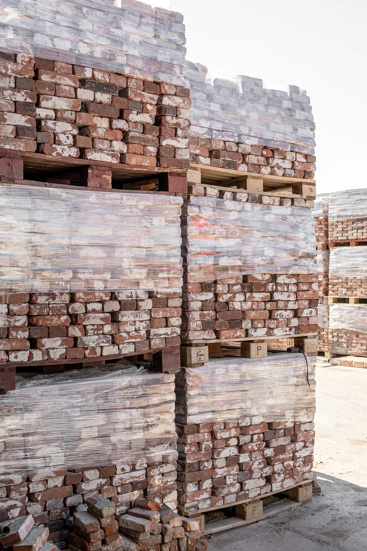 Old bricks with white colour variation